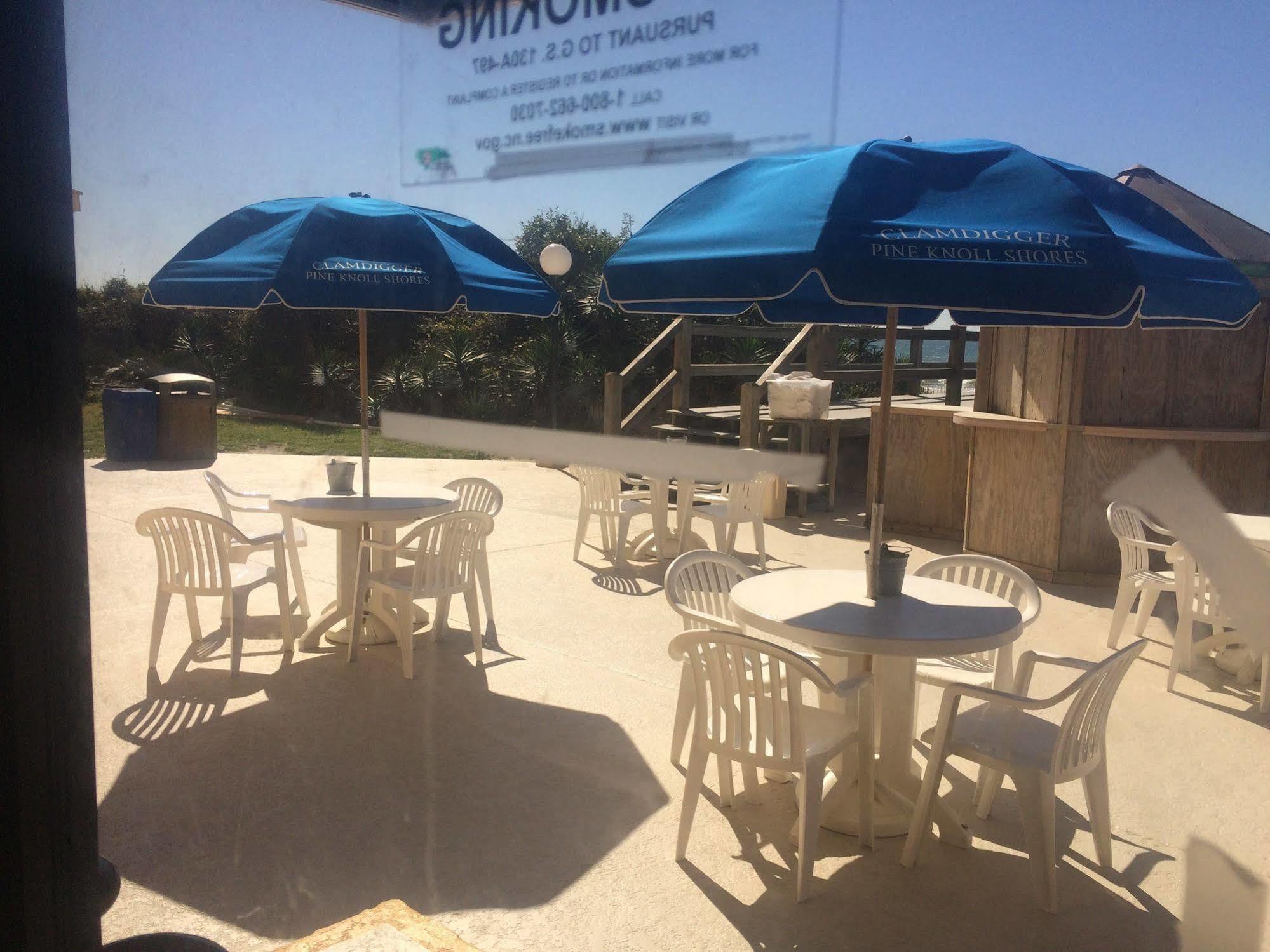 Crystal Coast Oceanfront Hotel Pine Knoll Shores Exterior photo